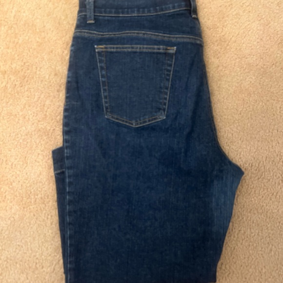 Jean Capri Jones Sport Size 16 Denim Cropped Jean Capri Pants Medium Dark - Picture 2 of 5